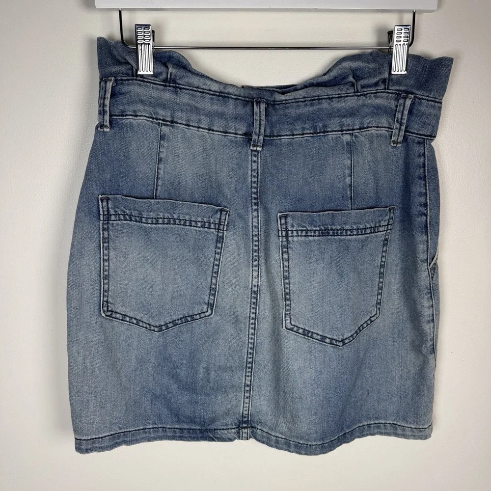 Free People Size‎ 6 Blue Denim Jean Paper Bag Waist Patch Pocket Mini Skirt